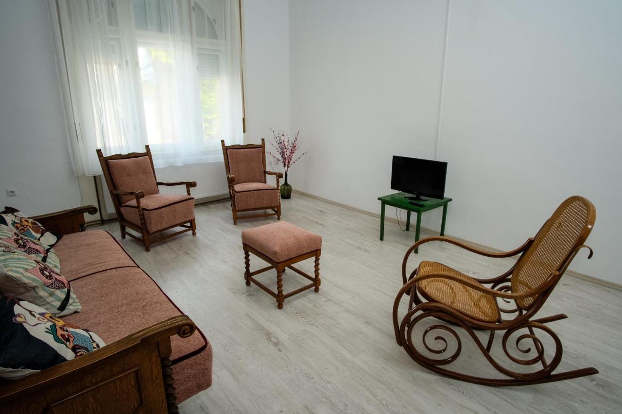 Apartamento Szorcsik Ház 1913 Senta Exterior foto