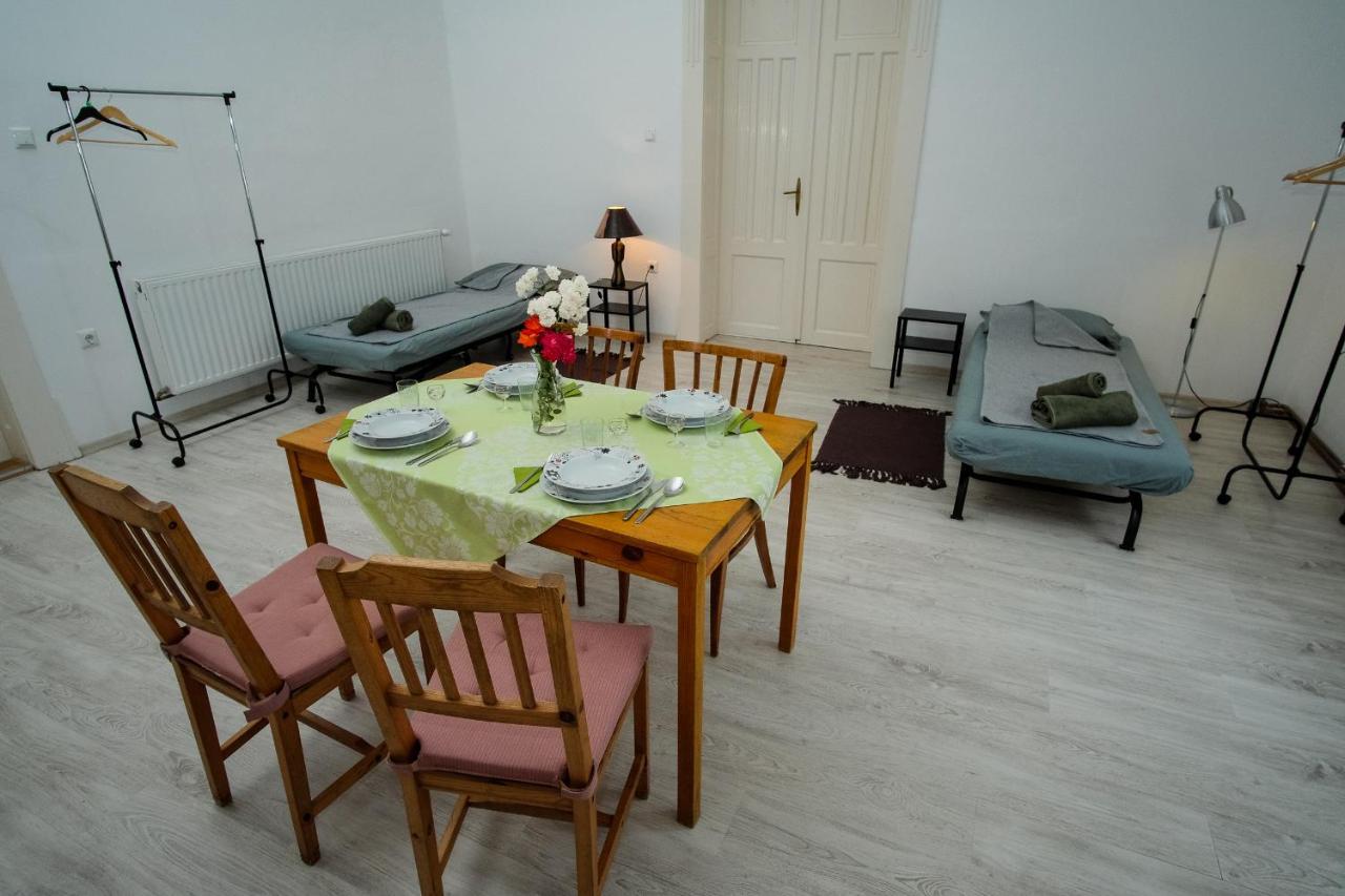 Apartamento Szorcsik Ház 1913 Senta Exterior foto